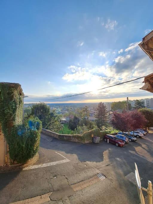 Charmant Duplex A Thiers, Vue Sur La Chaine Des Puys Dış mekan fotoğraf